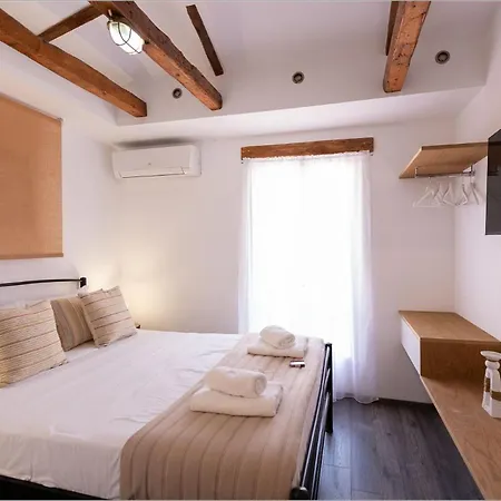 Appartamento Ziv Boutique Town Square