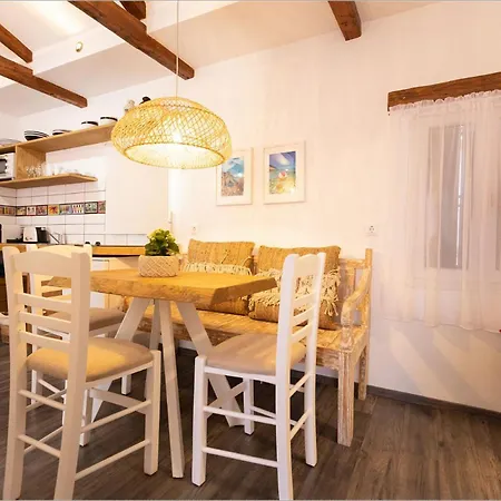 Appartamento Ziv Boutique Town Square *