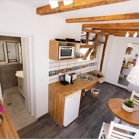Apartamento Ziv Boutique Town Square